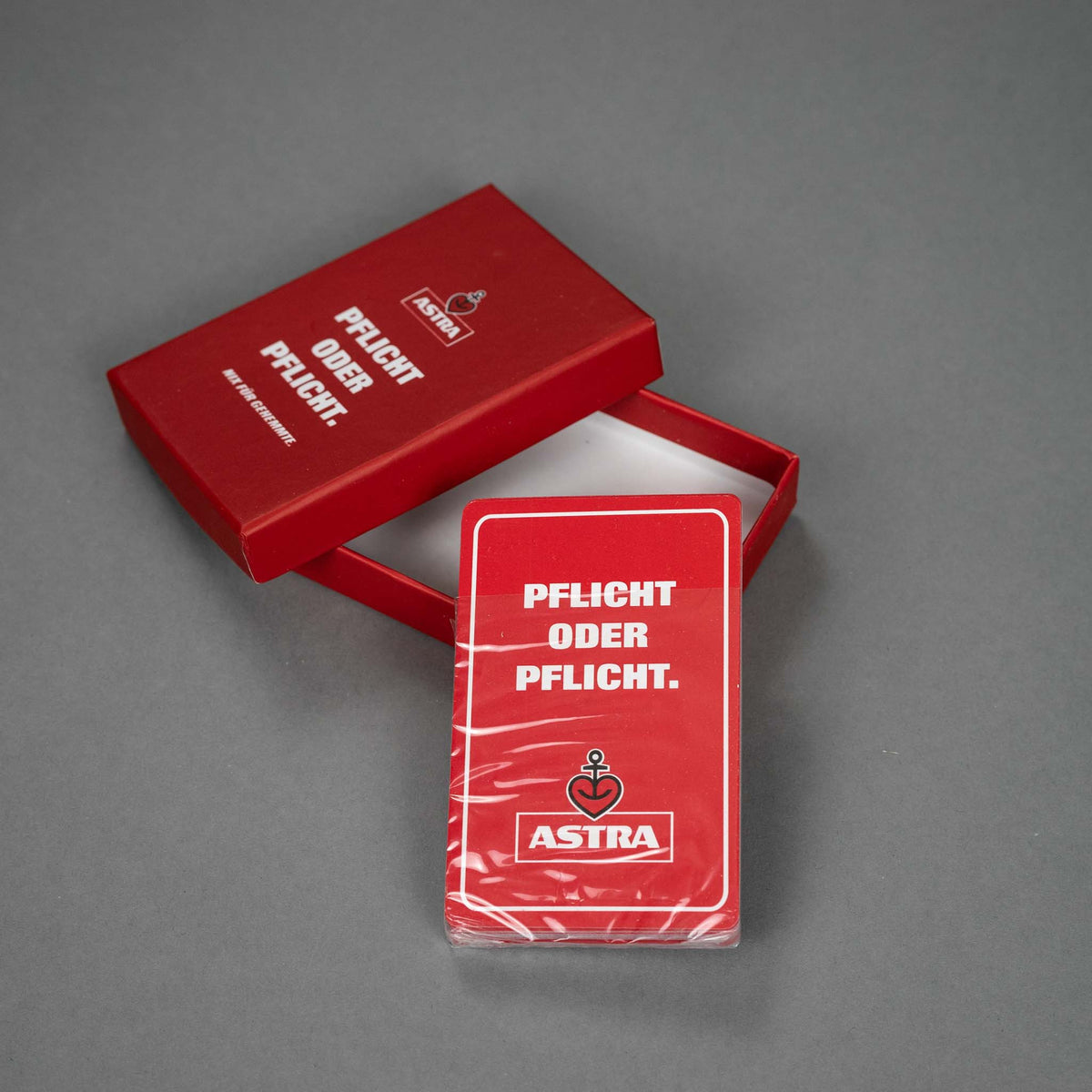 1x Astra Bier Kartenspiel Pflicht oder Pflicht rot
