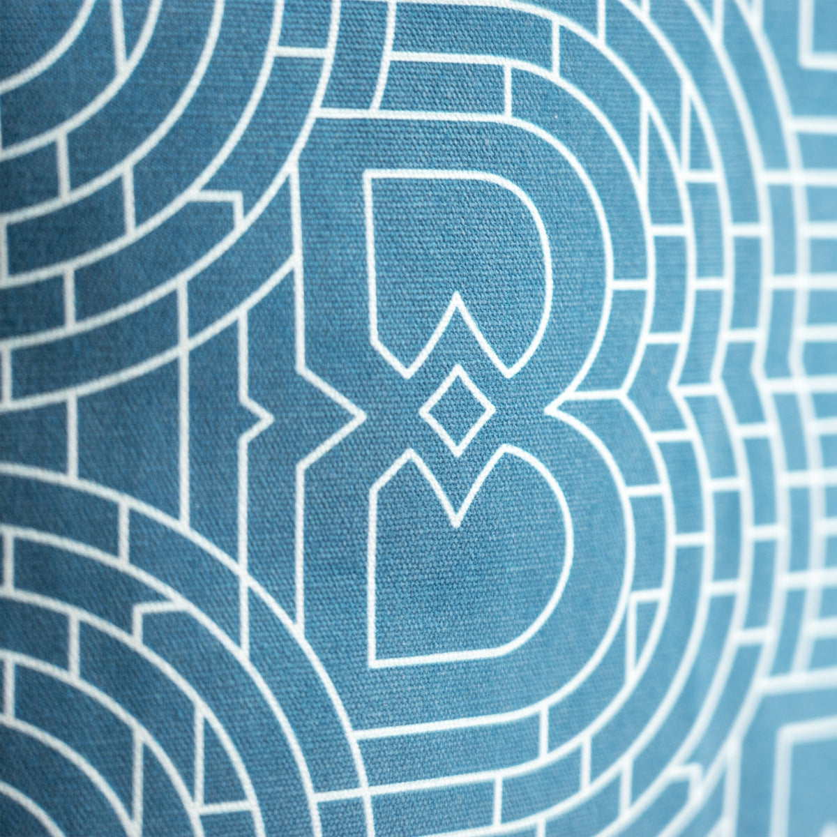 1x Belvedere Vodka Kissen Blau mit Weißem Logo – Ansicht 3
