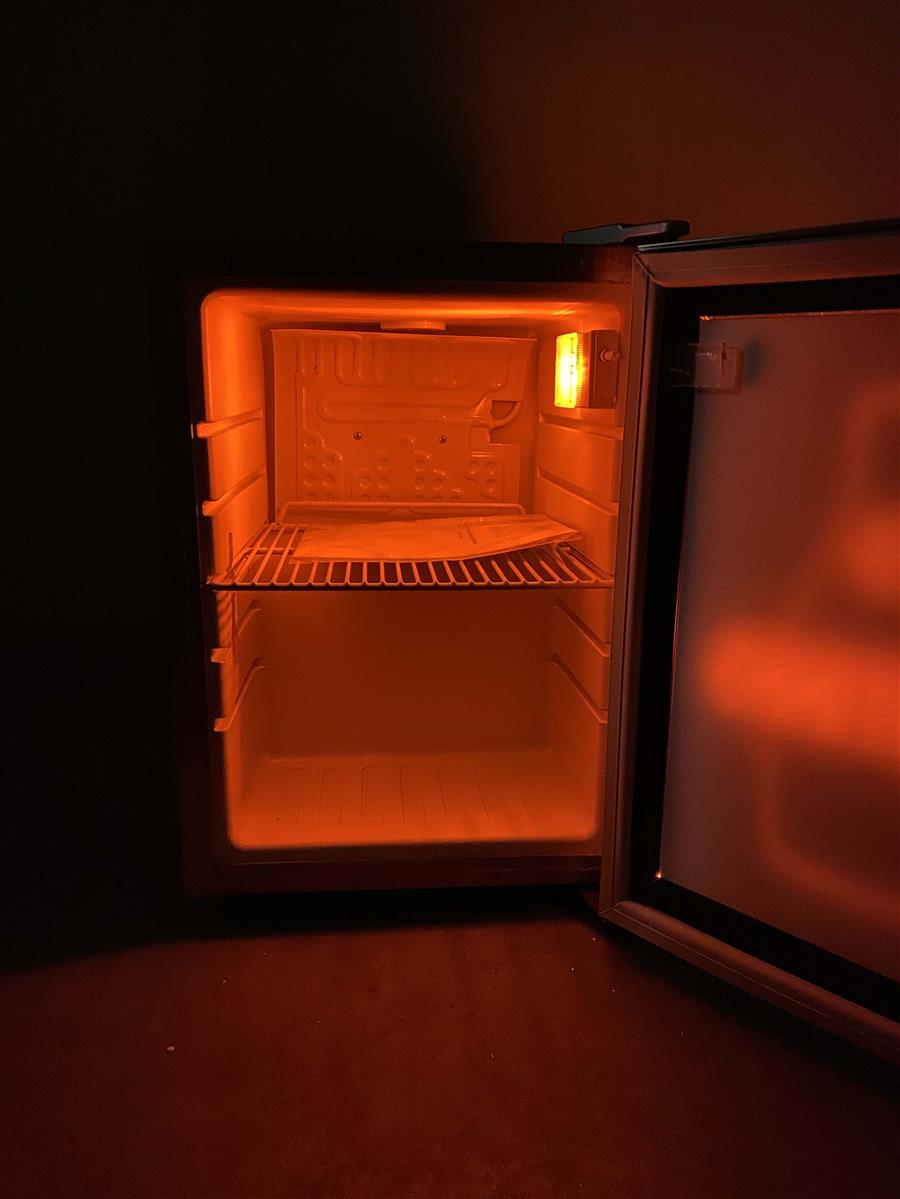 1x Frutinio Likör Kühlschrank Mini Cooler 33 x 41 x 47 – Ansicht 2