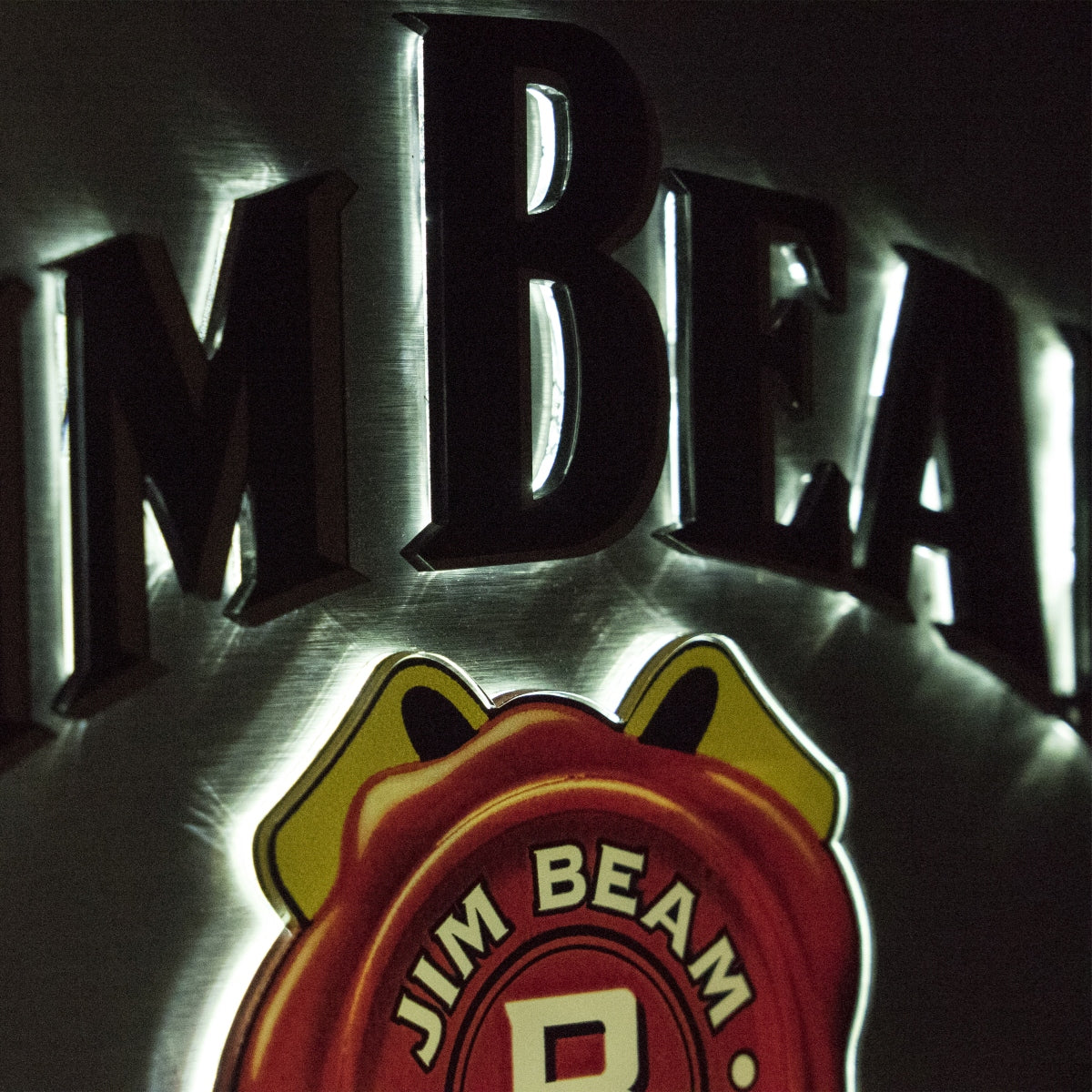 1x Jim Beam Whiskey Leuchtreklame Plexiglas auf Aluminiumplatte mit Wandhalterung – Ansicht 3