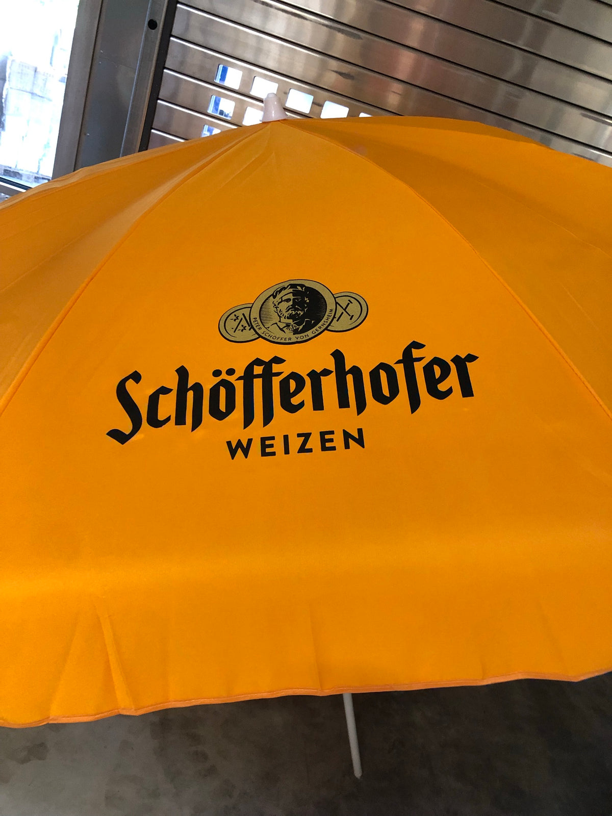 1x Schöfferhofer Bier Sonnenschirm Mit Fuß 2m – Ansicht 3
