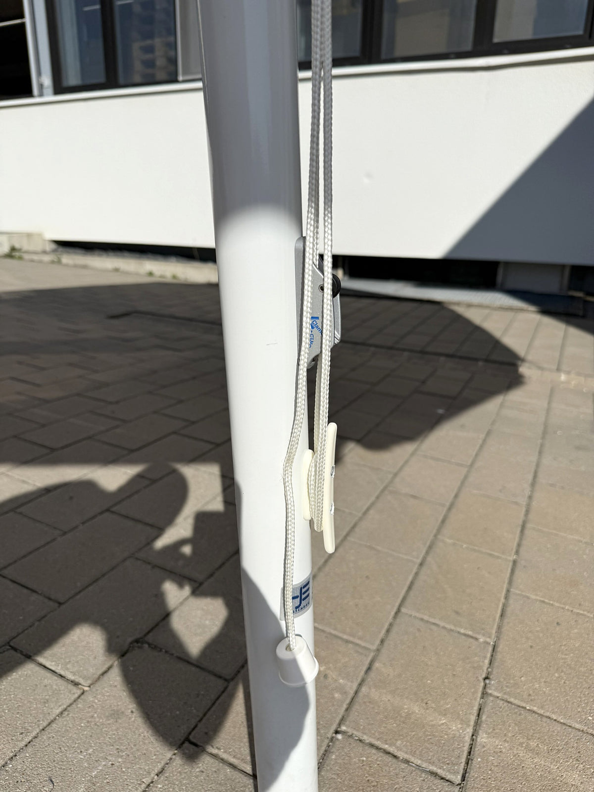 König Pilsner Sonnenschirm 4m ⌀ Brauerei Gastro Biergarten Schirm – Ansicht 3