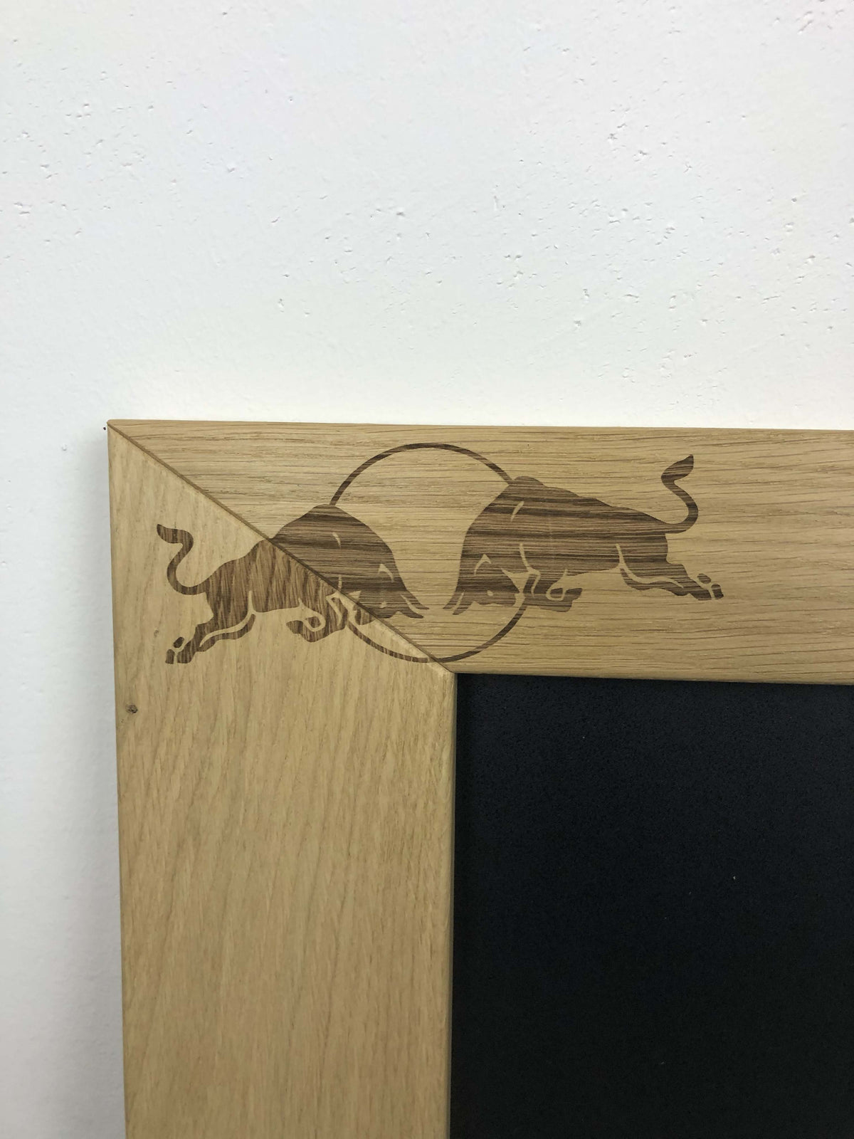 1x Red Bull Energy Kreidetafel Eiche Massiv 100 x 60 cm – Ansicht 2