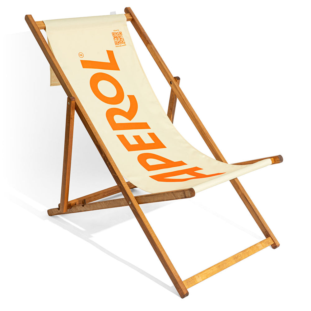 Aperol Spritz Liegestuhl Strandstuhl Terrassenstuhl Weiß Holzgestell Schriftzug Likör