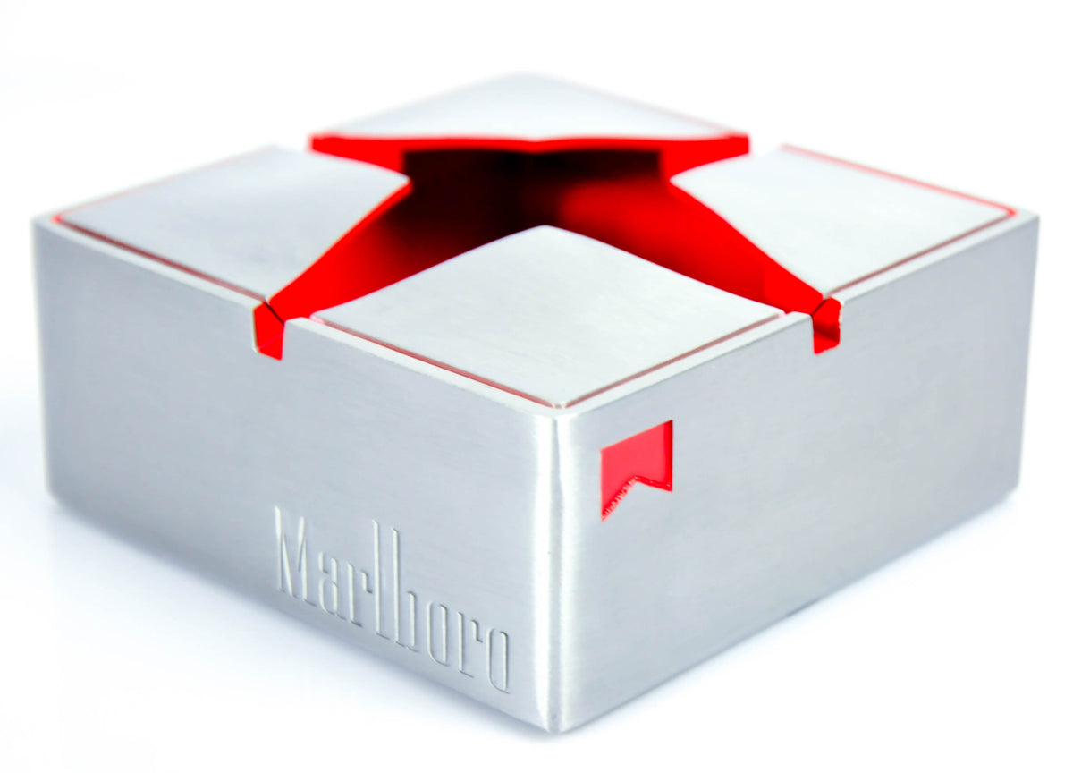 Marlboro Fan Bundle Set aus 1x Windlicht 1x Metall Aschenbecher 1x Feuerzeug – Ansicht 2