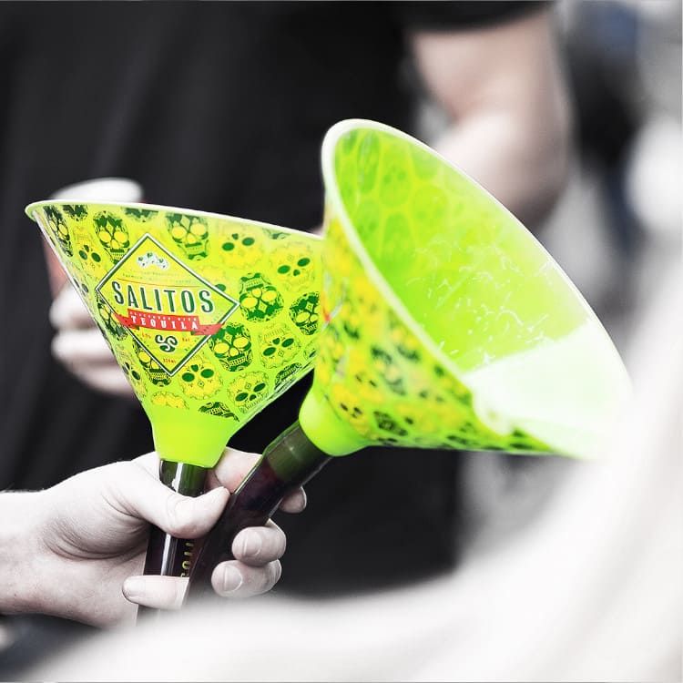Salitos Bier Trichter Partytool Schlauch Ventil Saufen Bierbong Stürzer Rutsche – Ansicht 2