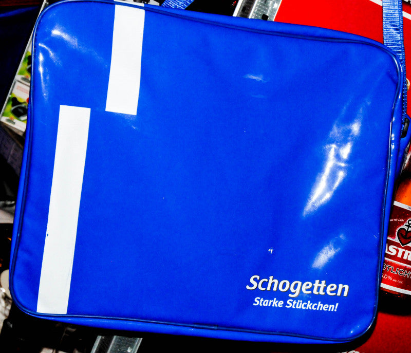 Schogetten Schokolade Lacktasche Umhängetasche Schultertasche Blau