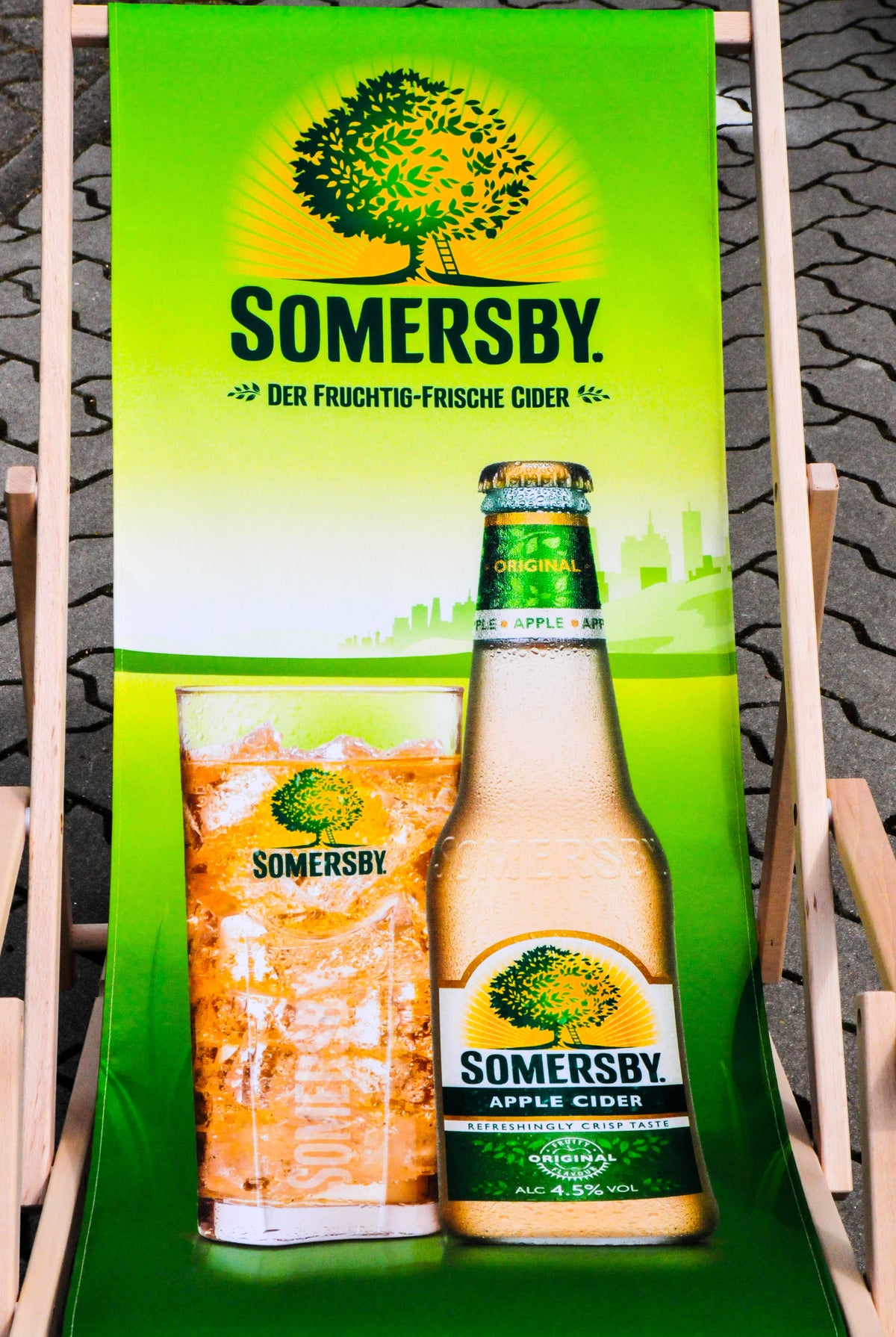 Somersby Cider Liegestuhl Strandstuhl Klappliege aus Buchenholz – Ansicht 2